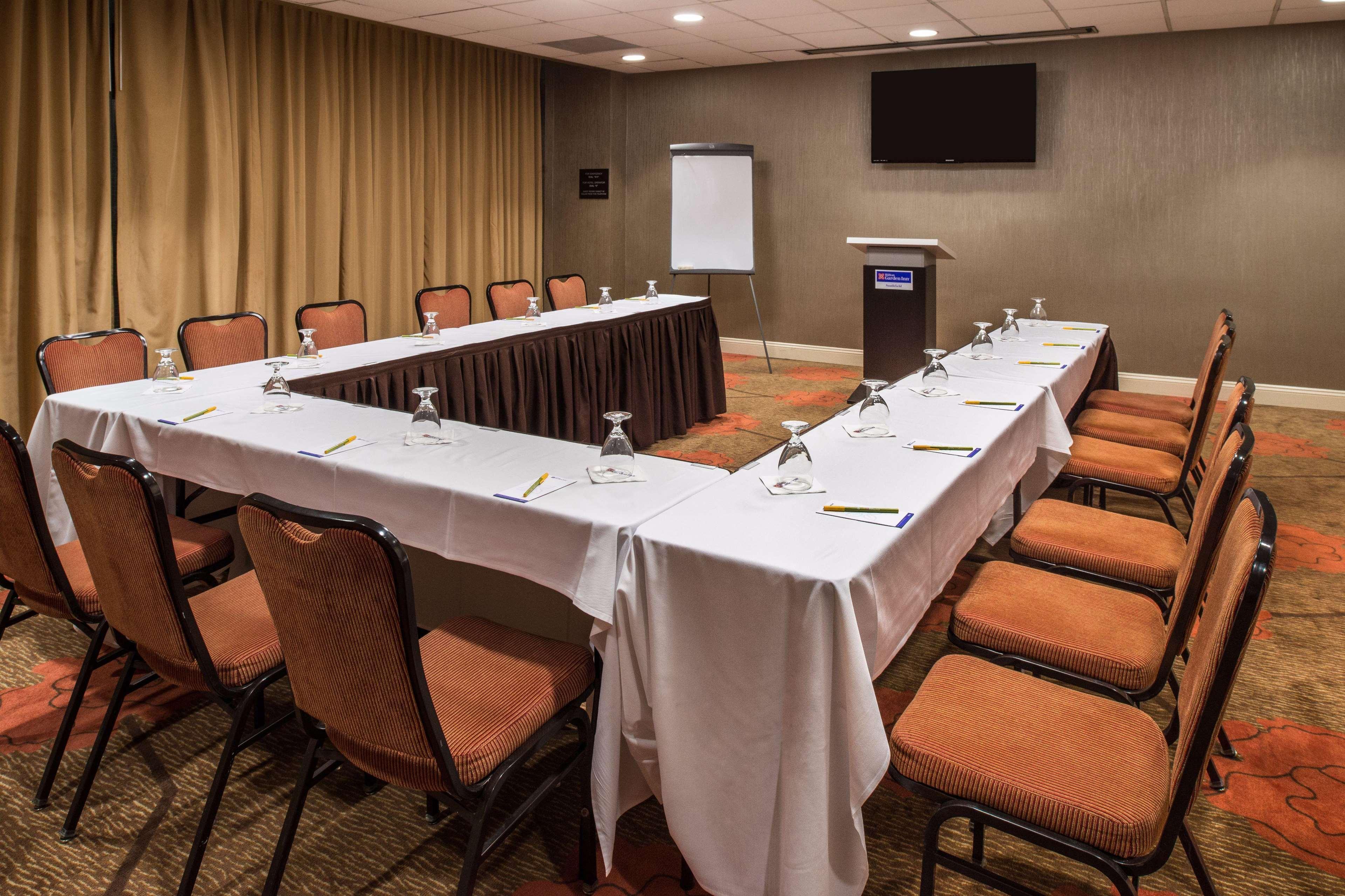 Hilton Garden Inn Detroit Southfield Eksteriør billede